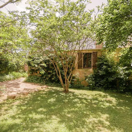 A Romantic Hamlet With Lush Gardens On A Hill Holiday home *