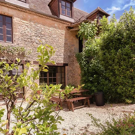 Дом отдыха Charming Estate Dordogne With Pool *